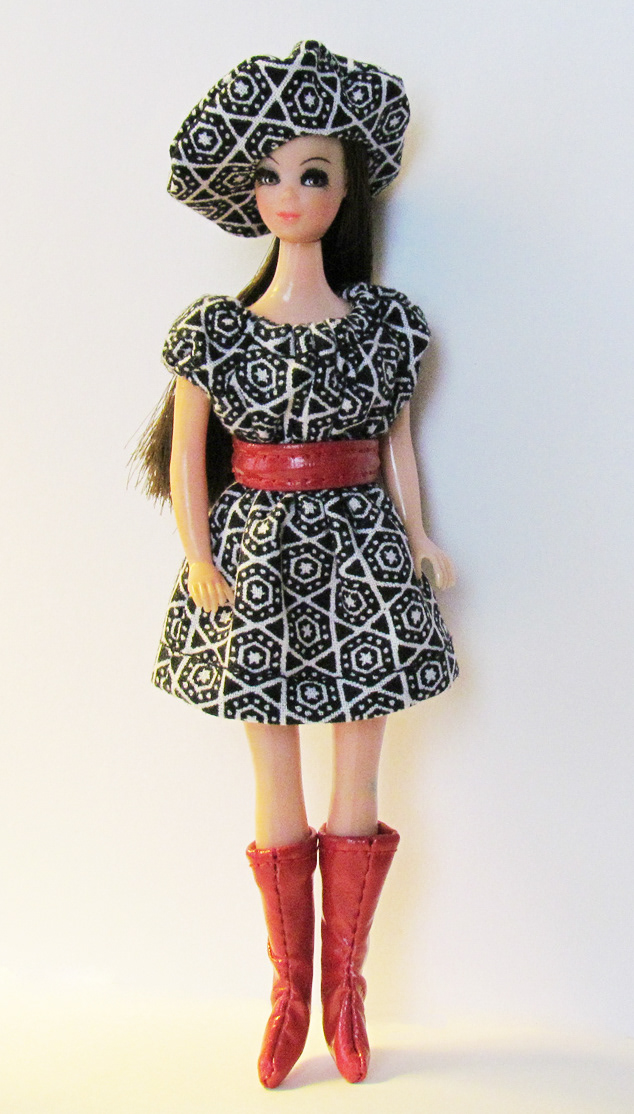 toys vintage girls dolls paper dolls repeating patterns Dawn dolls fabric