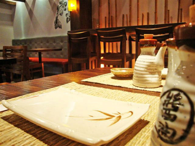Sushi restaurante restaurant ristorante porto alegre wood stencil fish