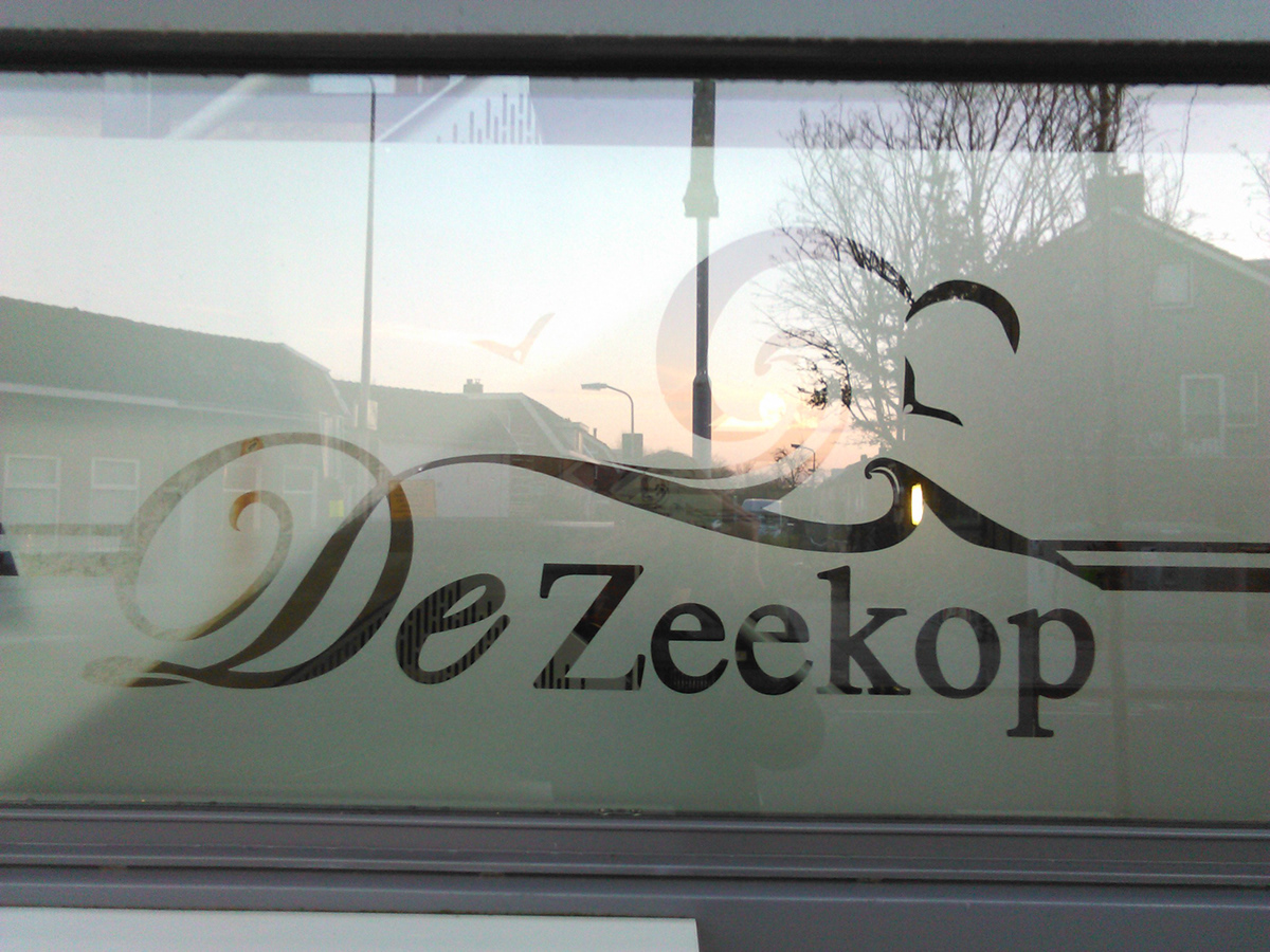 De Zeekop belettering sign raamfolie