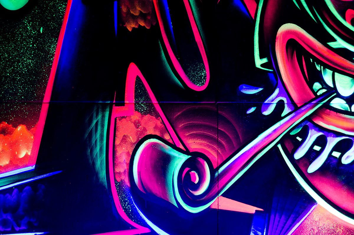 stan axer Cuke hny2014 HNY happy new year wall Mural Montana UV Radiation UV Graffiti glow hrlqn berlin