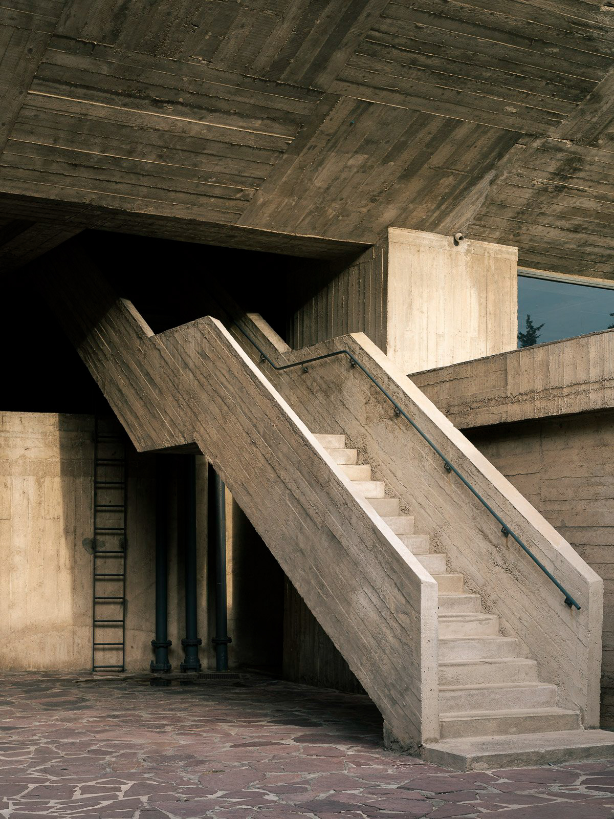 LeCorbusier Brutalism Brutalist modernism functionalism concrete marseille france citeradieuse modernarchitecture