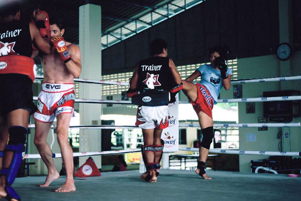 photo  Photography  photojournalism  thailand Thai siam siamese muay Boxing kick thai boxing kick boxing Fighter image status village train trainer martial art martial art deryck derek derrick Van steenderen vs verse van steenderen Thailand