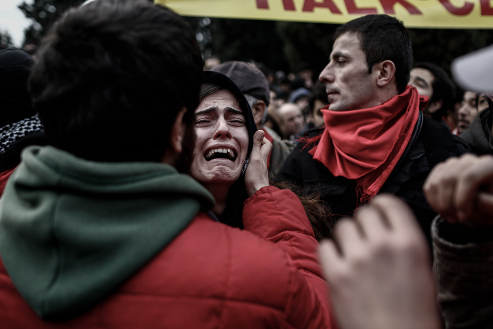 berkin elvan protests okmeydani kadikoy Beşiktaş Taksim clashes protesters police Teargas Gasmask istanbul Turkey