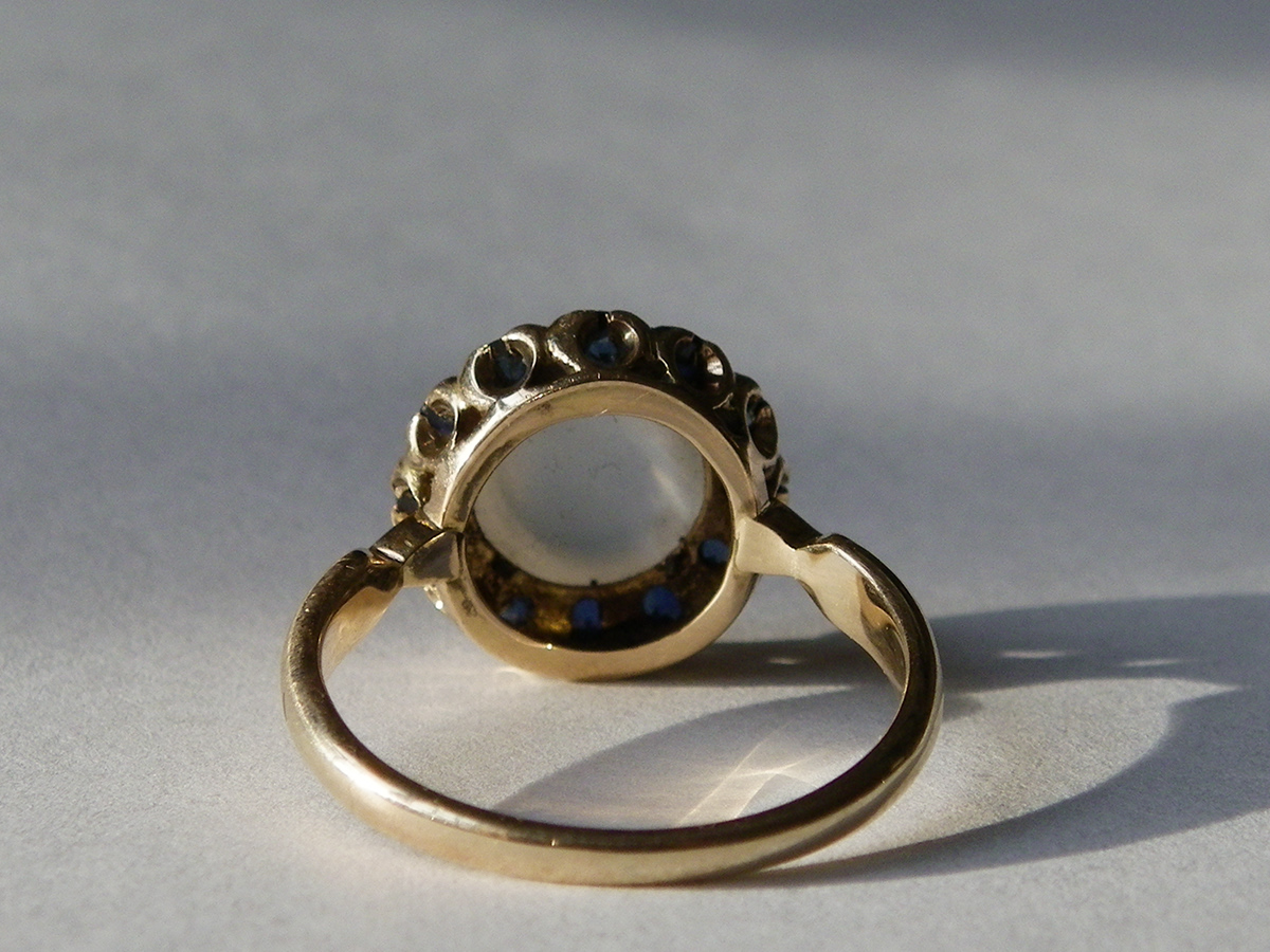 gold ring moonstone