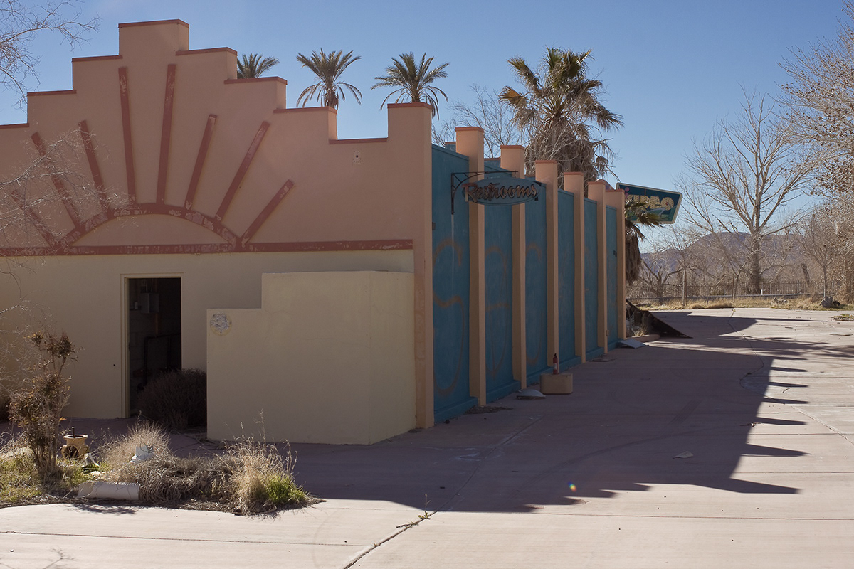 Route 66 Las Vegas nevada waterpark Rock-A-Hoola abandoned Palm Tree desert rusty Theme Park Landscape