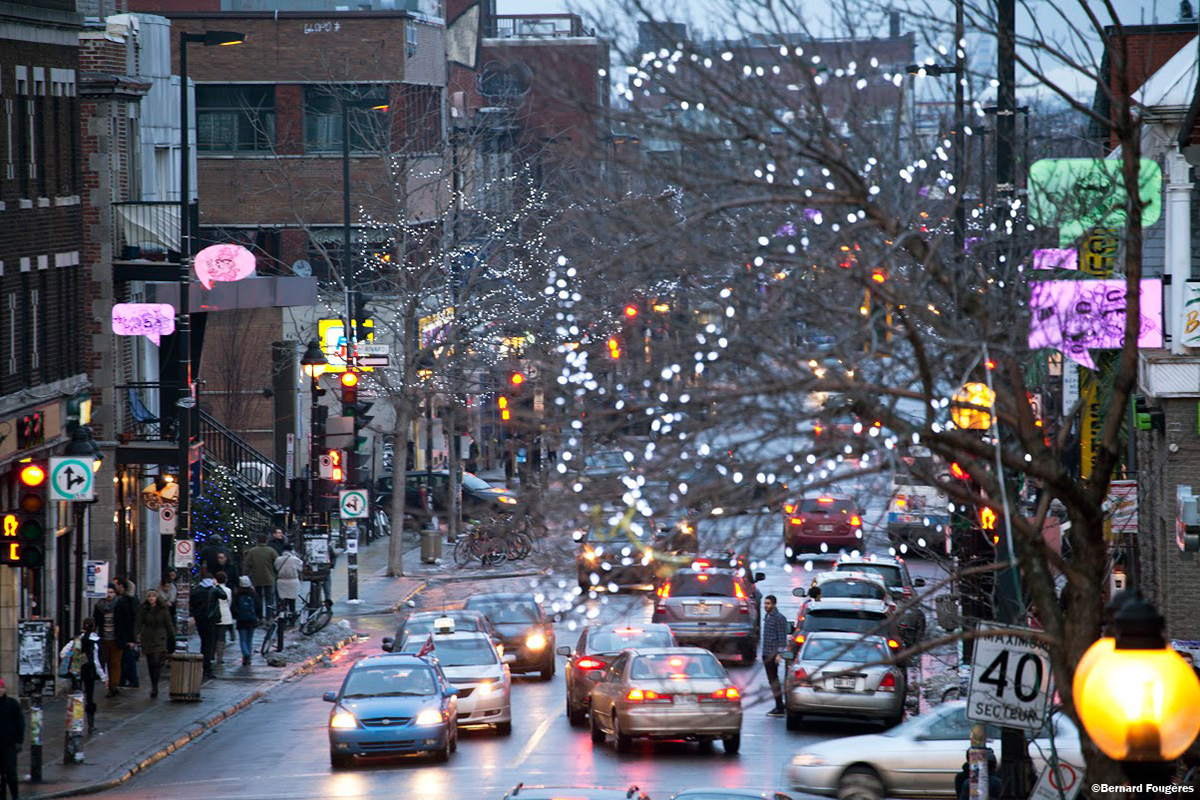 Astro design lightning Montreal winter Christmas idee-o-rama mont-royal