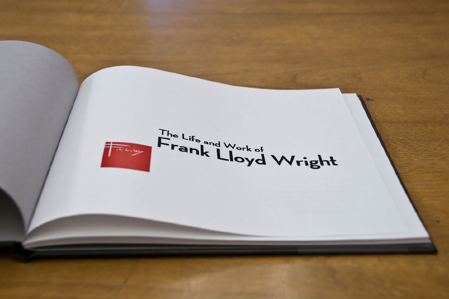 book Frank Lloyd Wright Fallingwater guggenheim Robie House