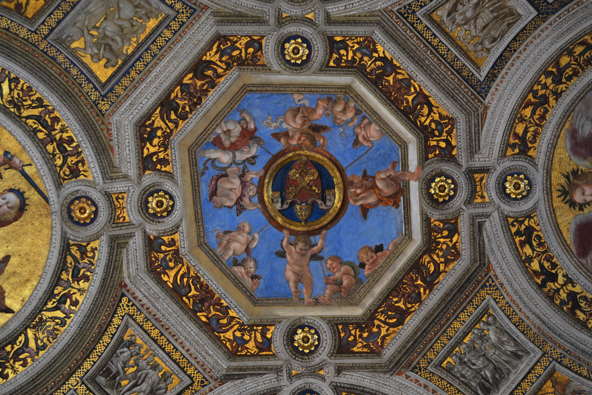 foto arquitectura cúpulas  lamparas pintura ornamentacion louvre duomo catedral vaticano Techo photo Paintings ornamentation cathedral
