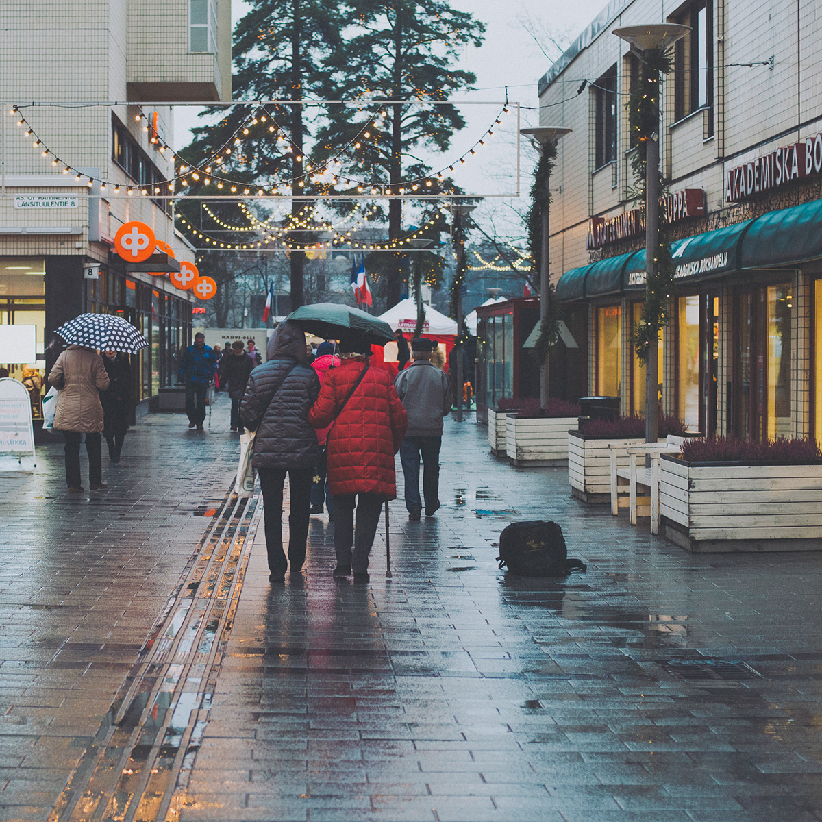 rain autumn winter Christmas Presetr Street city