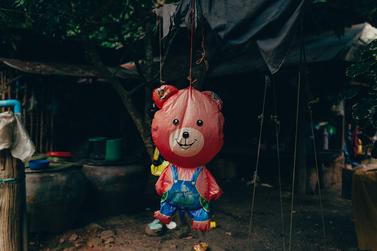 Cambodia reportage smile Travel portraits people Story telling travel photographer Cambodge reporter