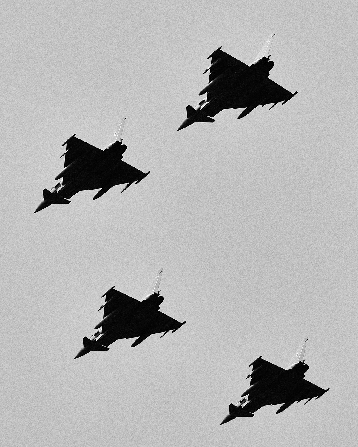 The Echelon by Matt Ben Stone. Uk military flypass for the Kings Coronation. Top Gun in formation.