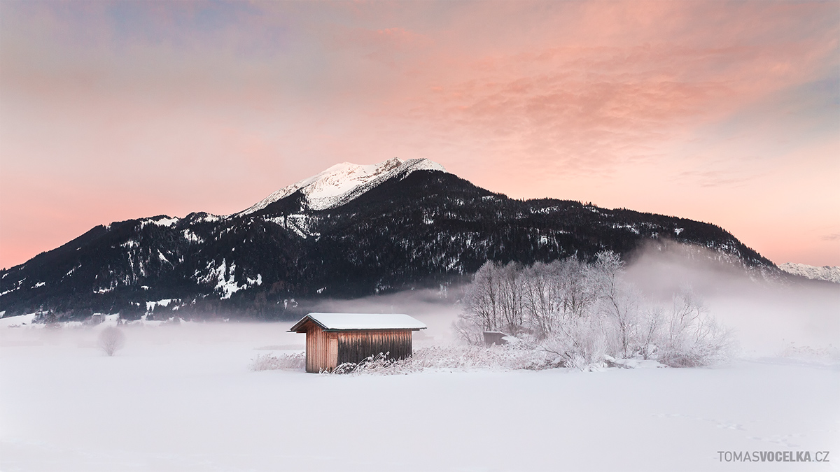 landscape photography Europe austria Ehrwald lermoos Zugspitzarena winter Travel travel photography atmospheric snow mist mood Moody
