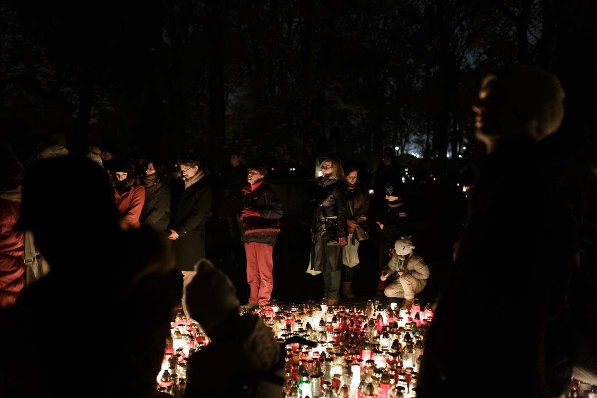 listopad beczka krakow rakowice cmentarz plakat poster poland polska