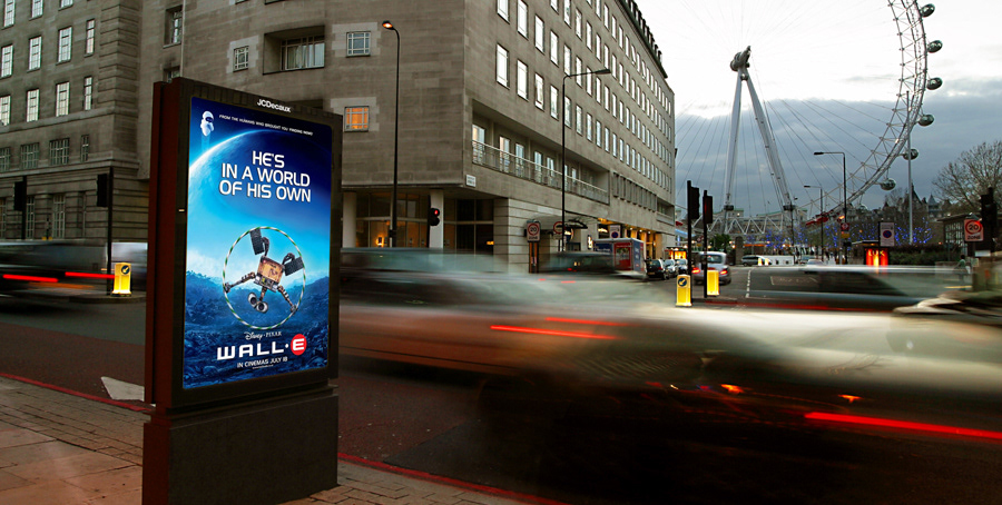 Wall-e walle pixar Disney/Pixar disney poster billboard campaign launch Character Cinema family Entertainment buena vista