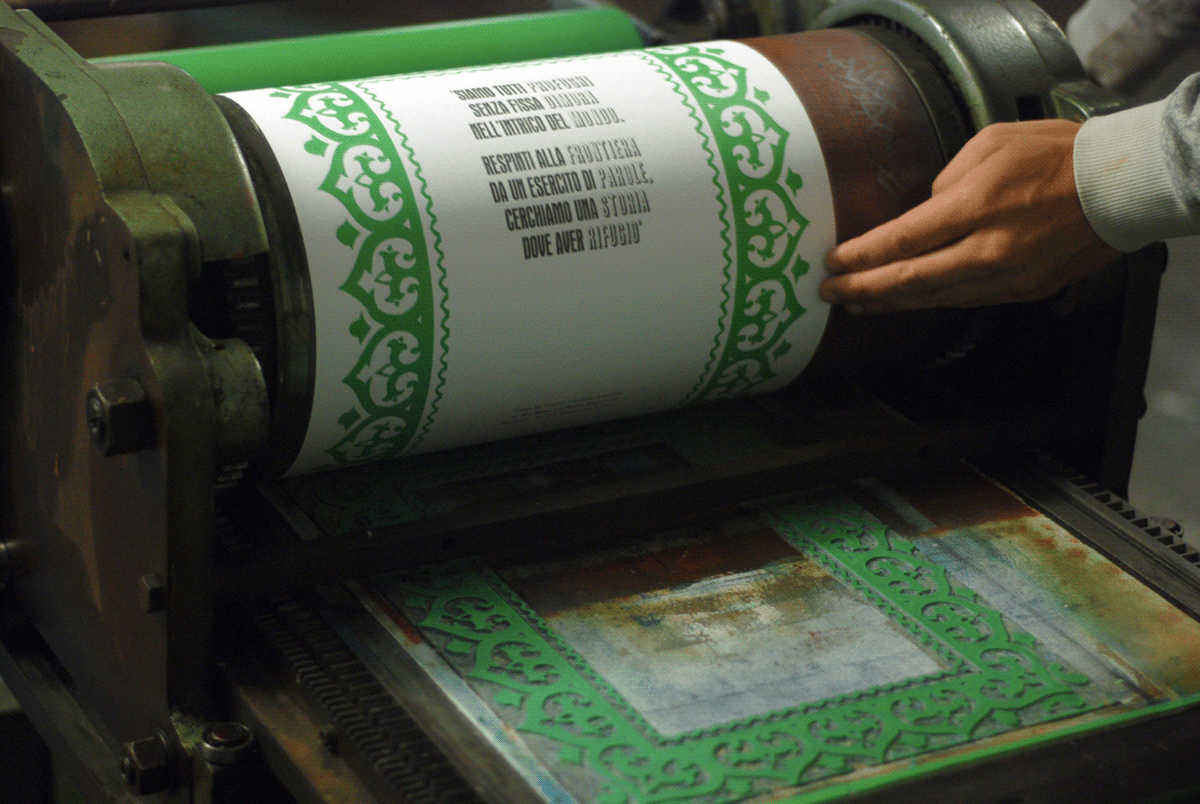 poster type letterpress tipografia vintage 9 pt profughi wu ming metal type linocut frame draw & ytpe Typeface