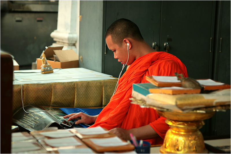buddhism monk religion temple Buddha worship gold Thai Thailand
