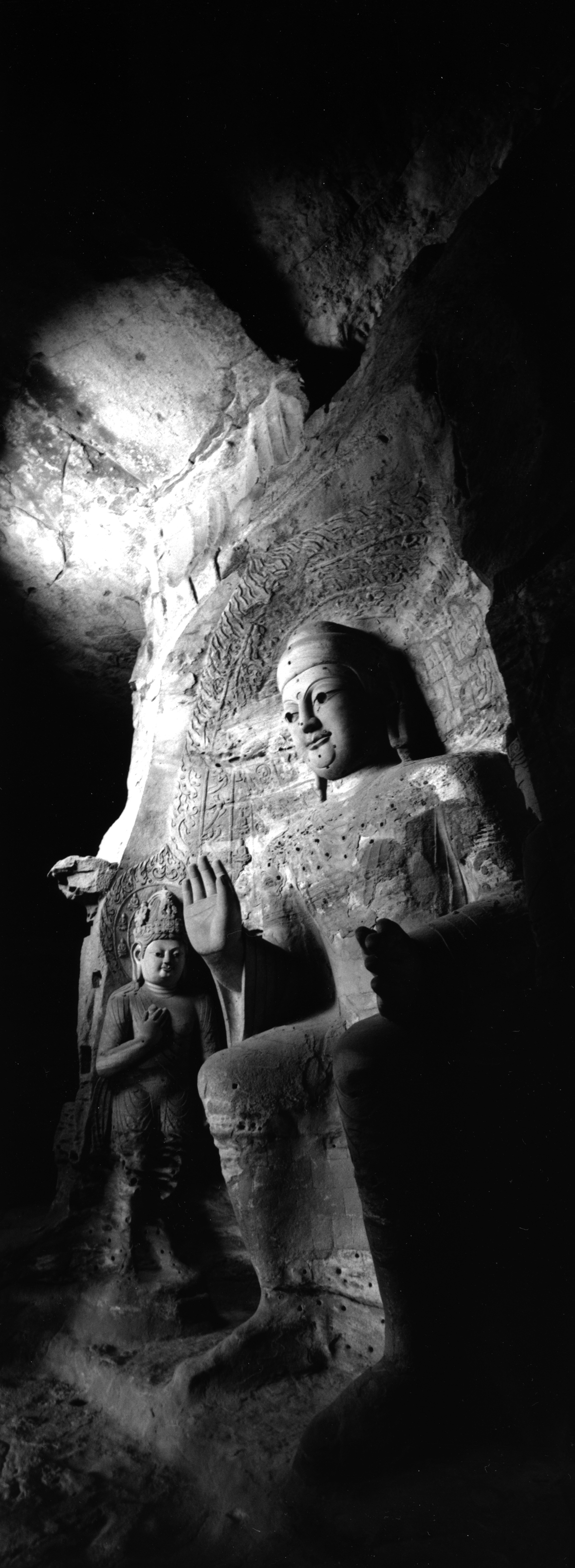 Chine bouddhas sculptures grottes bouddhisme