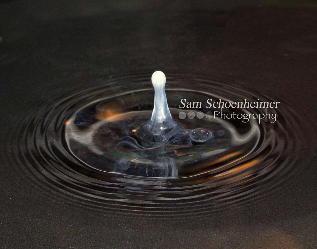 water drop fluid ripple FREEZE sl1 Canon slr digital Slow motion slomo droplet agua camera shutter