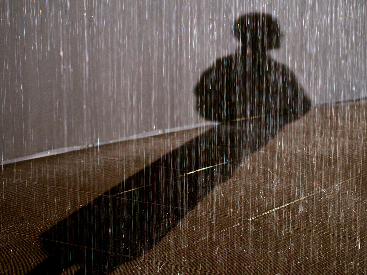 Barbican Centre Rain room rain water SHOWER sculpture