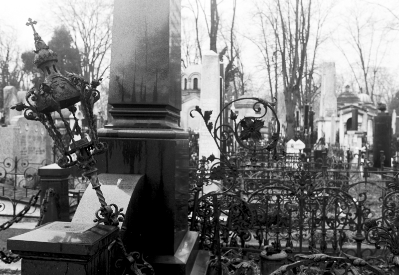 cemetery graveyard Paris belgrad berlin budapest eura Melbourne sankt peterburg