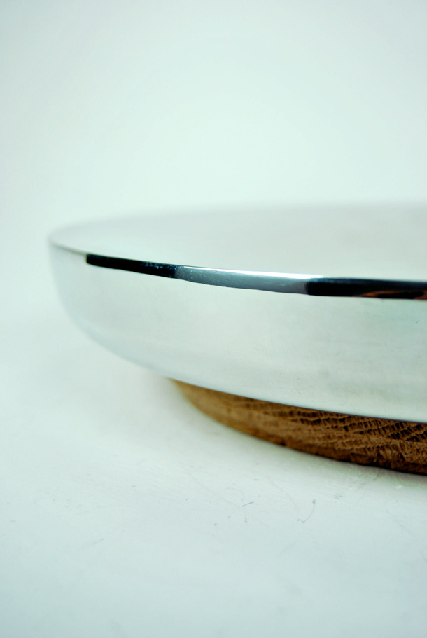 pewter oak metal spinning centre piece bowl dish metal wood shiny polished luxury