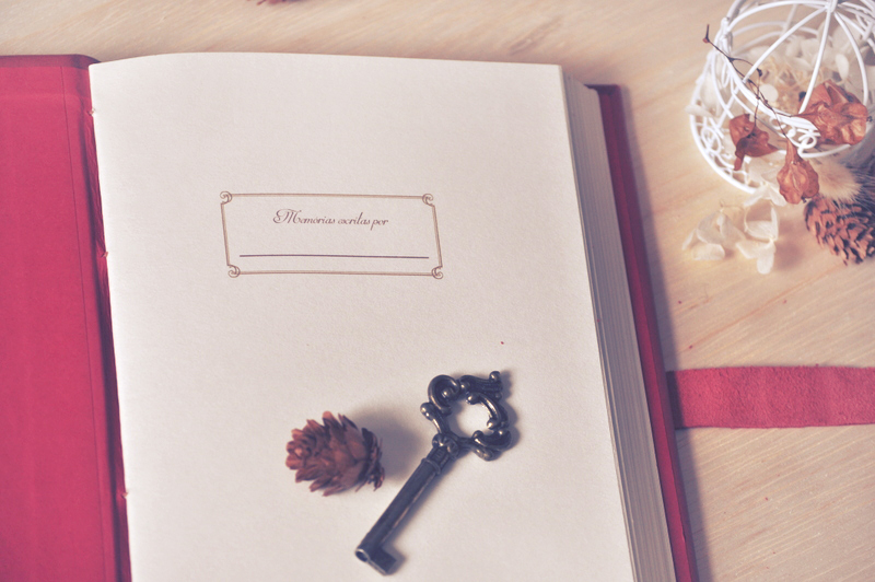 Bookbinding handmade medieval Diary key secret leather
