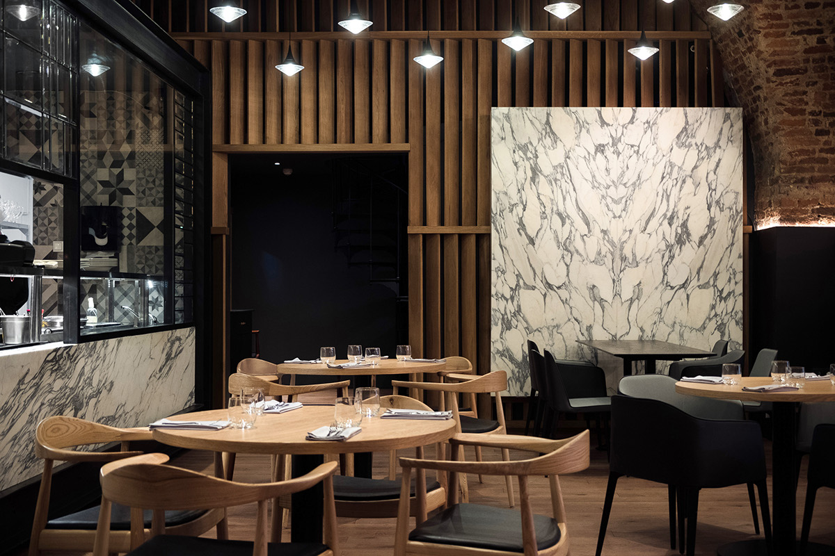 design Interior restaurant bar wine QBar modernarchitecture DAarch wood Marble