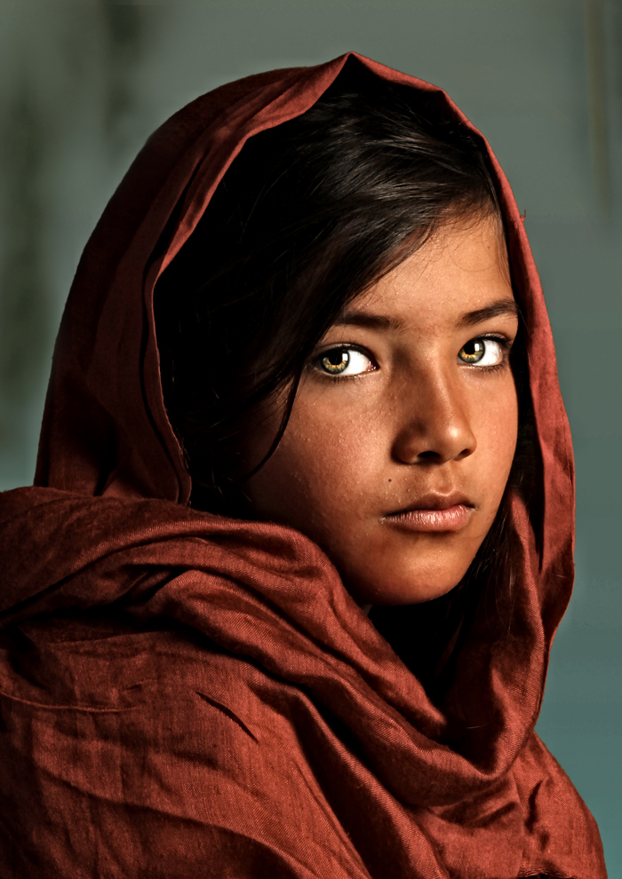 steve mccurry Sharbat Gula menina afegã afghan girl.