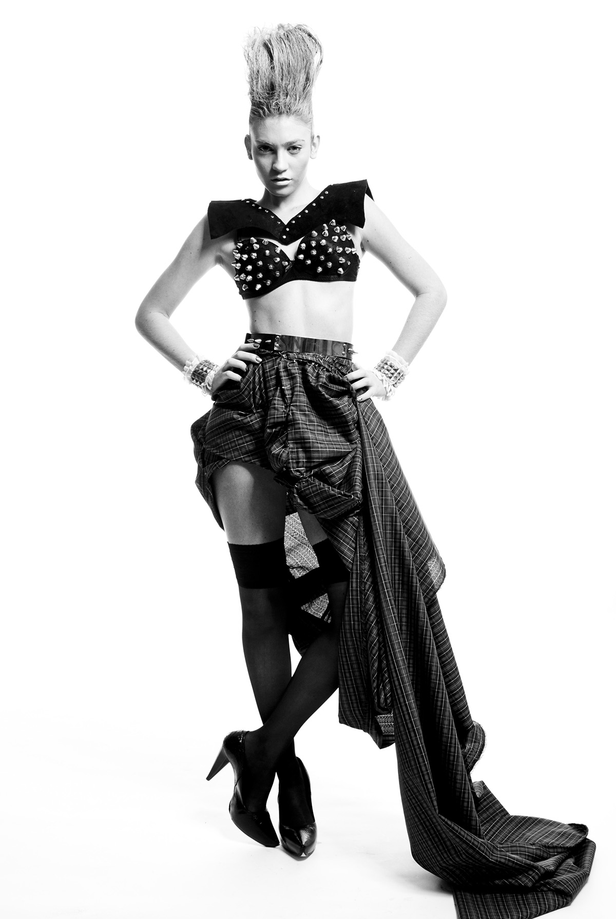 editorial moda Fotografia modelos blancoynegro punk godsavethequeen argentina buenosaires VivienneWestwood
