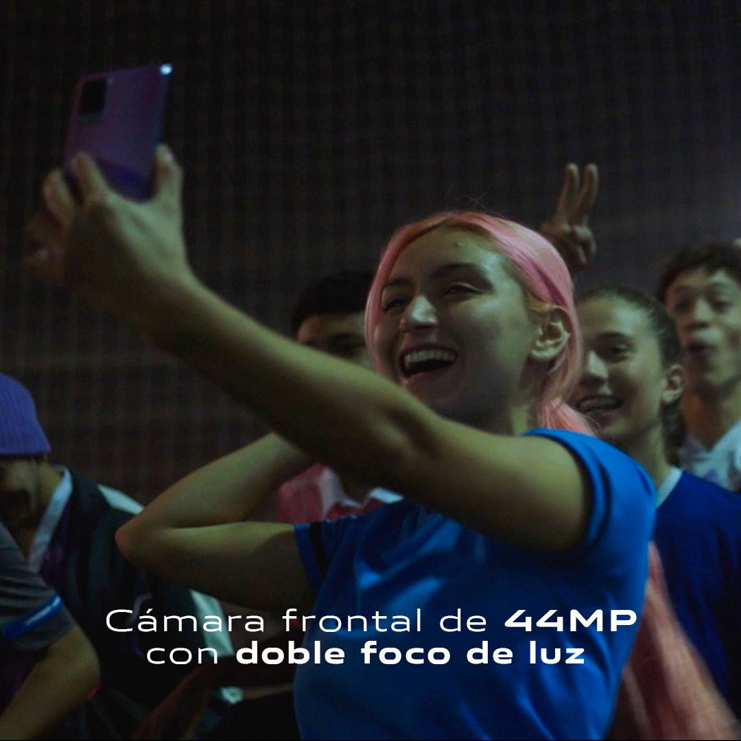 campaign chilean football FIFA World Cup football marketing   smartphone soccer street football teens tvc