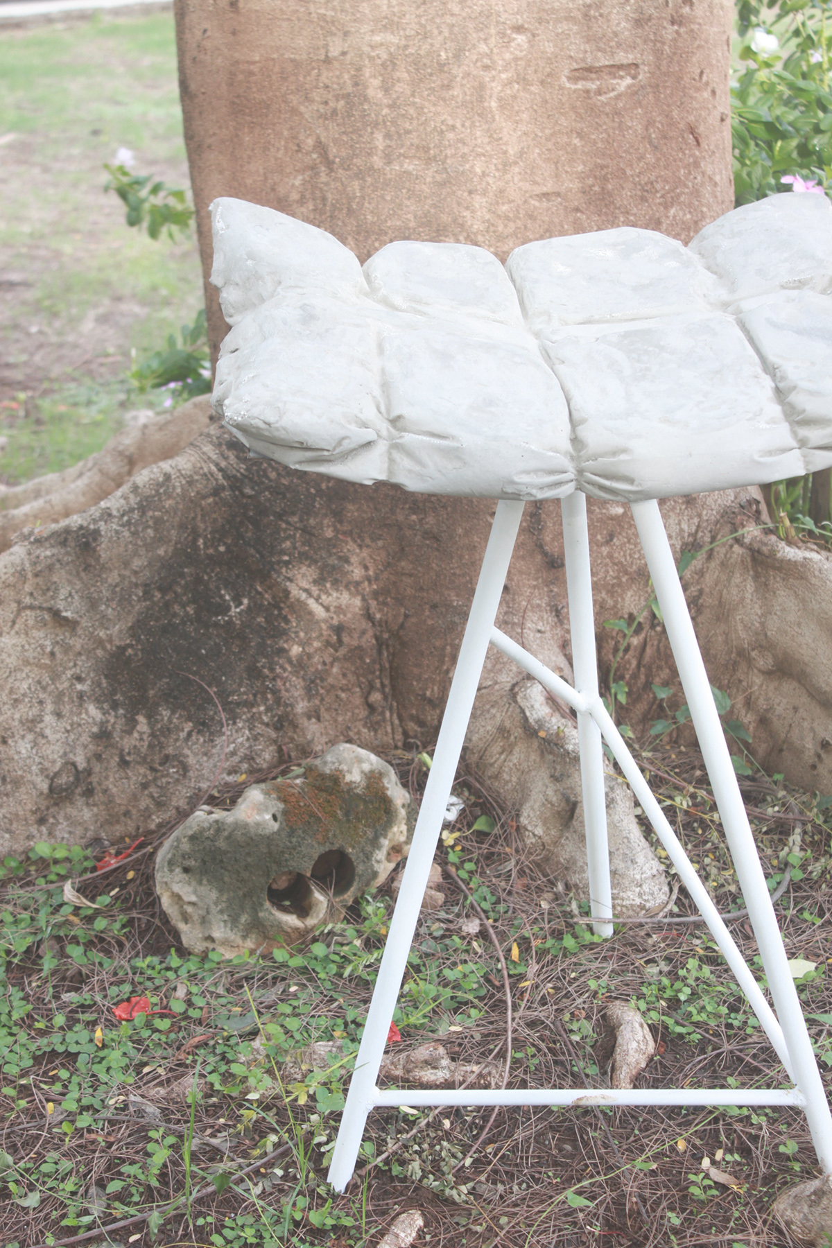 concrete outdoor furniture Outdoor Seater Material Manupulation Concrete Personality Concrete Reference material exploration concrete furniture Products in Concrete