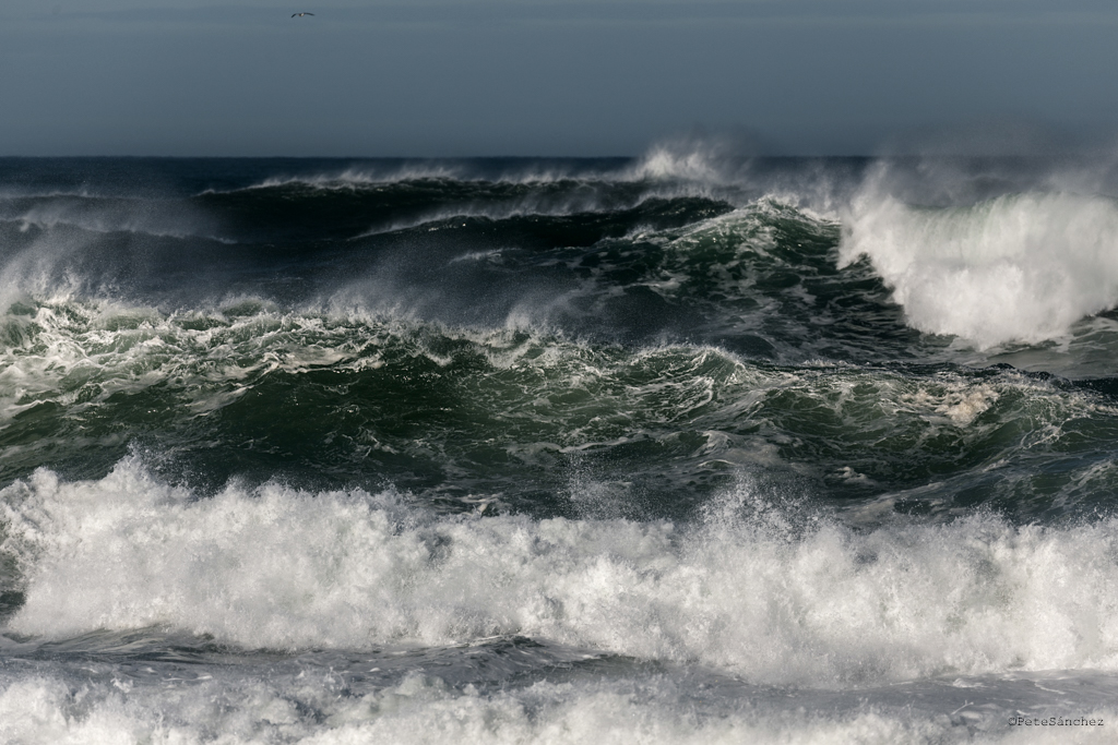 waves bigwaves Coast storm rocks light