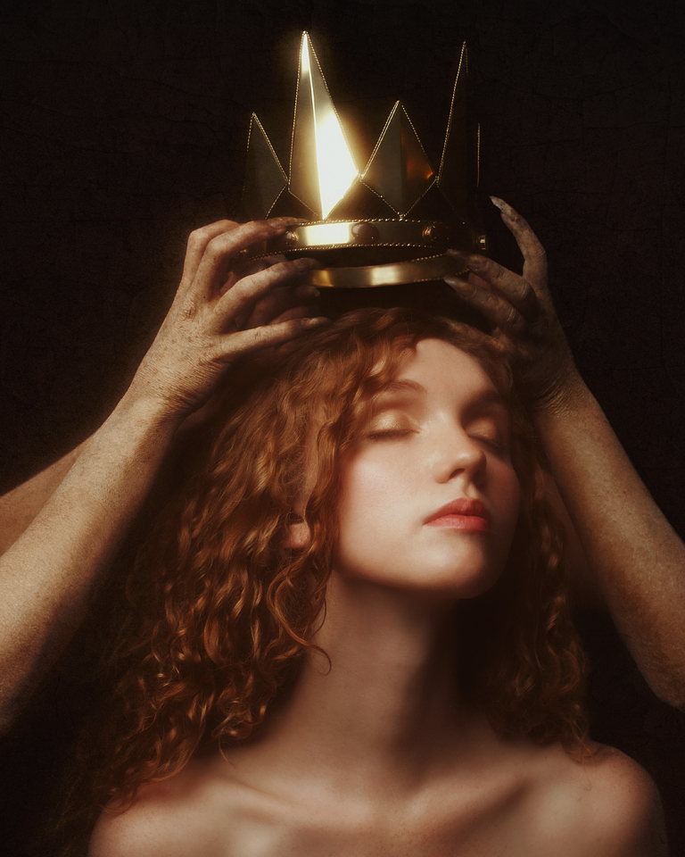 fantasy digital crown fairytale fairy tale queen Princess Renaissance pre raphaelite creepy dark studio death red creative