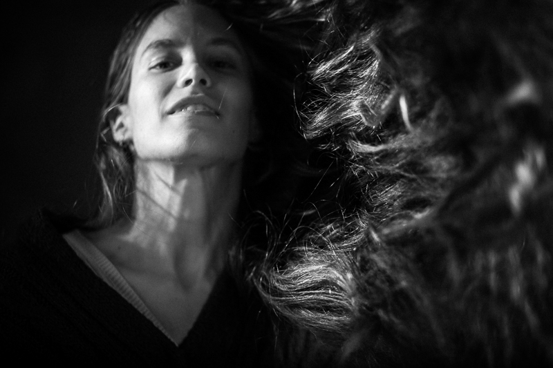 studio Flash black and white b&w portrait 5D 85mm 50mm softbox girl woman