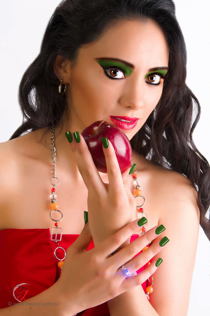 modeling woman Tejedor portrait cover creative Style art model sexy mexico makeup nails digital photo retouch