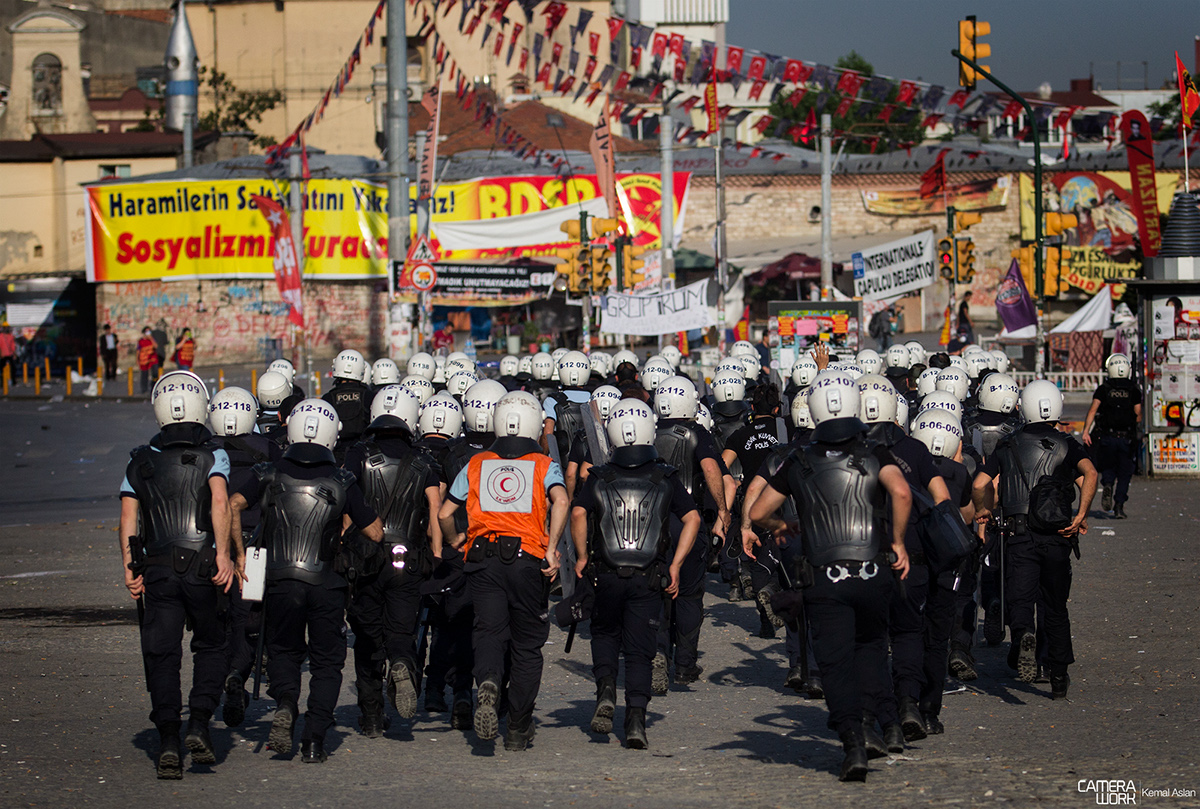 #occupyturkey #direngeziparki   gezi parkı  Istanbul  Turkey  revolution Taksim turkish  police occupy OccupyTaksim occupygezi occupyturkey Gas gasbomb