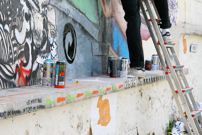 parking  pixelis Street art peinture Bombe rue Artaq