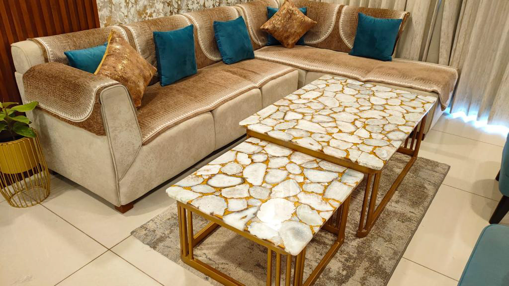 White gava with gold table top project done! 😍😍

Don't forget the importance of a center table. A 