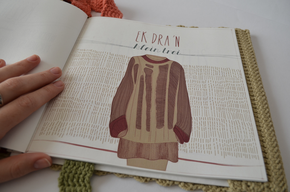 COFFEE TABLE BOOK knitted illustrated sweater