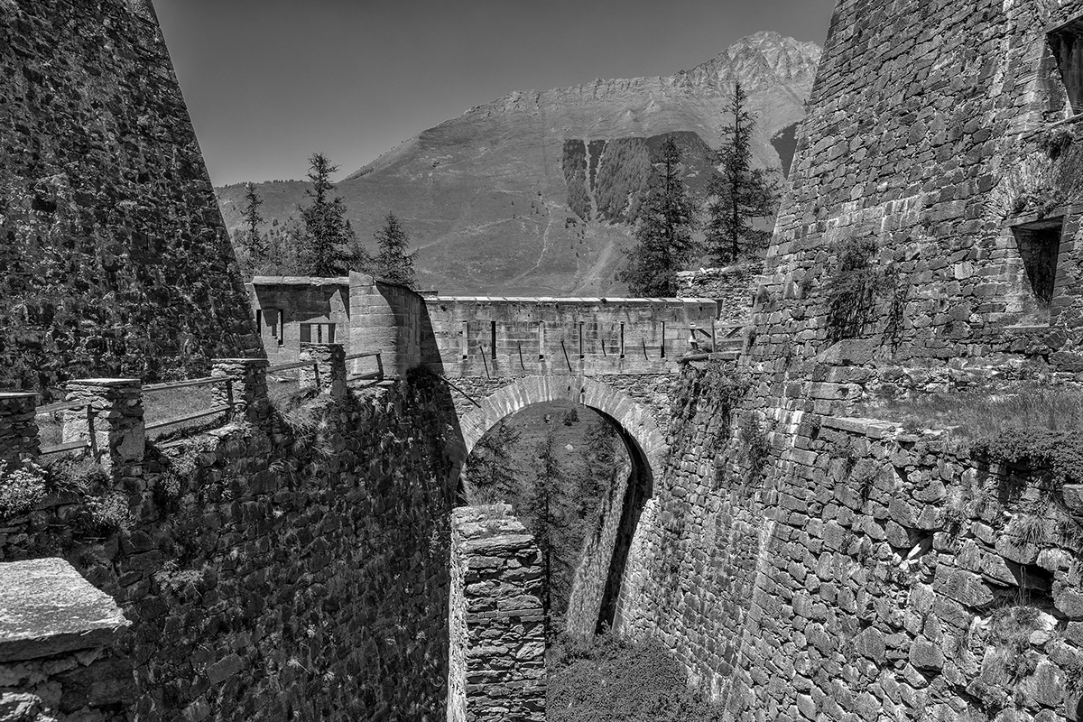 bianco e nero black &white Fenestrelle Forte di fenestrelle fortezza fortress landascape paesaggi piemonte
