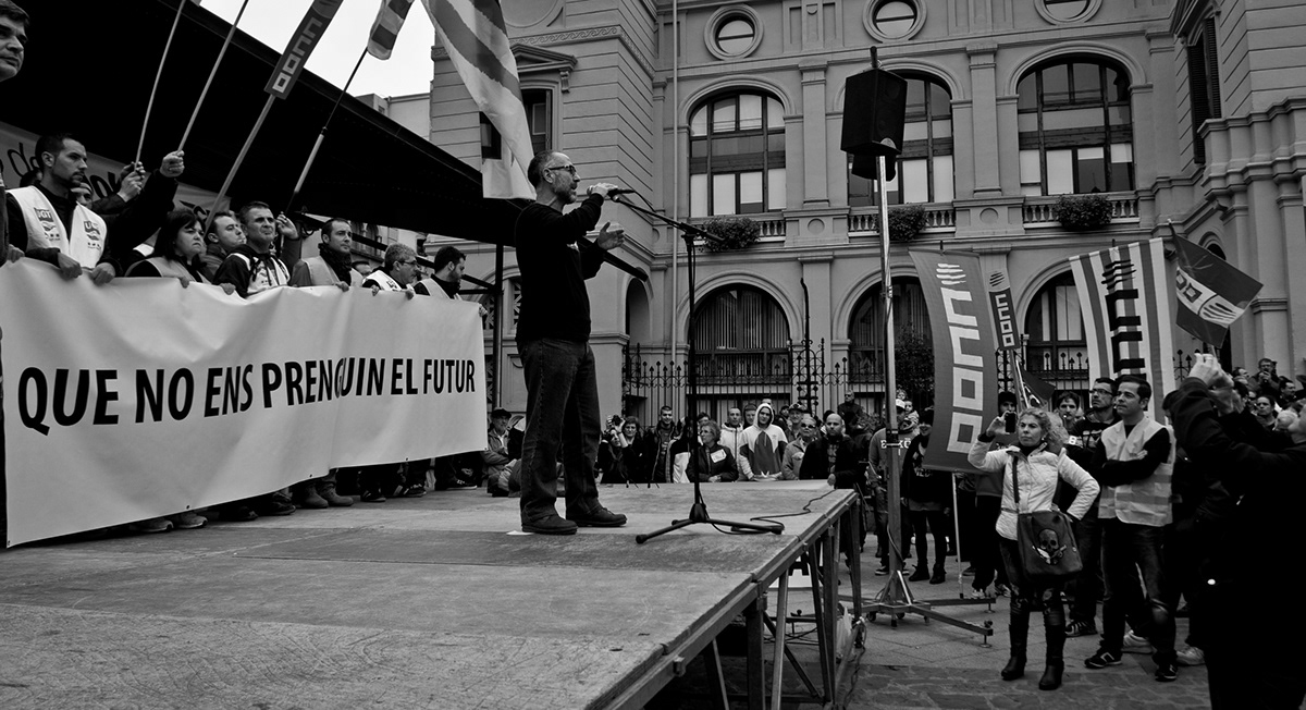 manifestacion demonstration barcelona black and white Leica