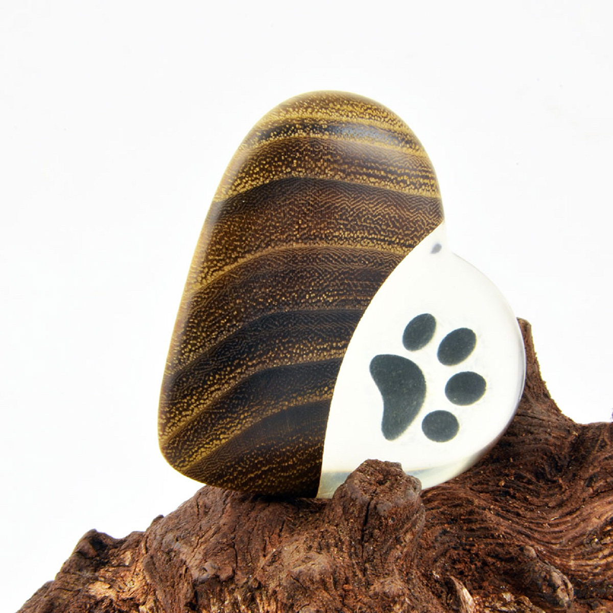epoxy and resin handcrafting handmade Heart Theme paw heart resin and wood woodworking