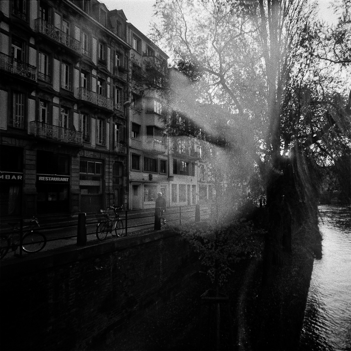 double Exposure analog black White portrait Street matphotograph strasbourg