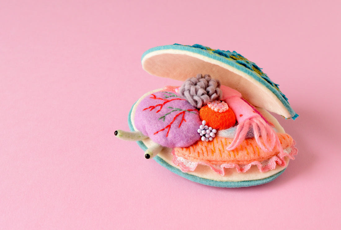 水島ひね hine mizushima clam handmade art craft felt sculpture soft sculpture toy Exhibition 