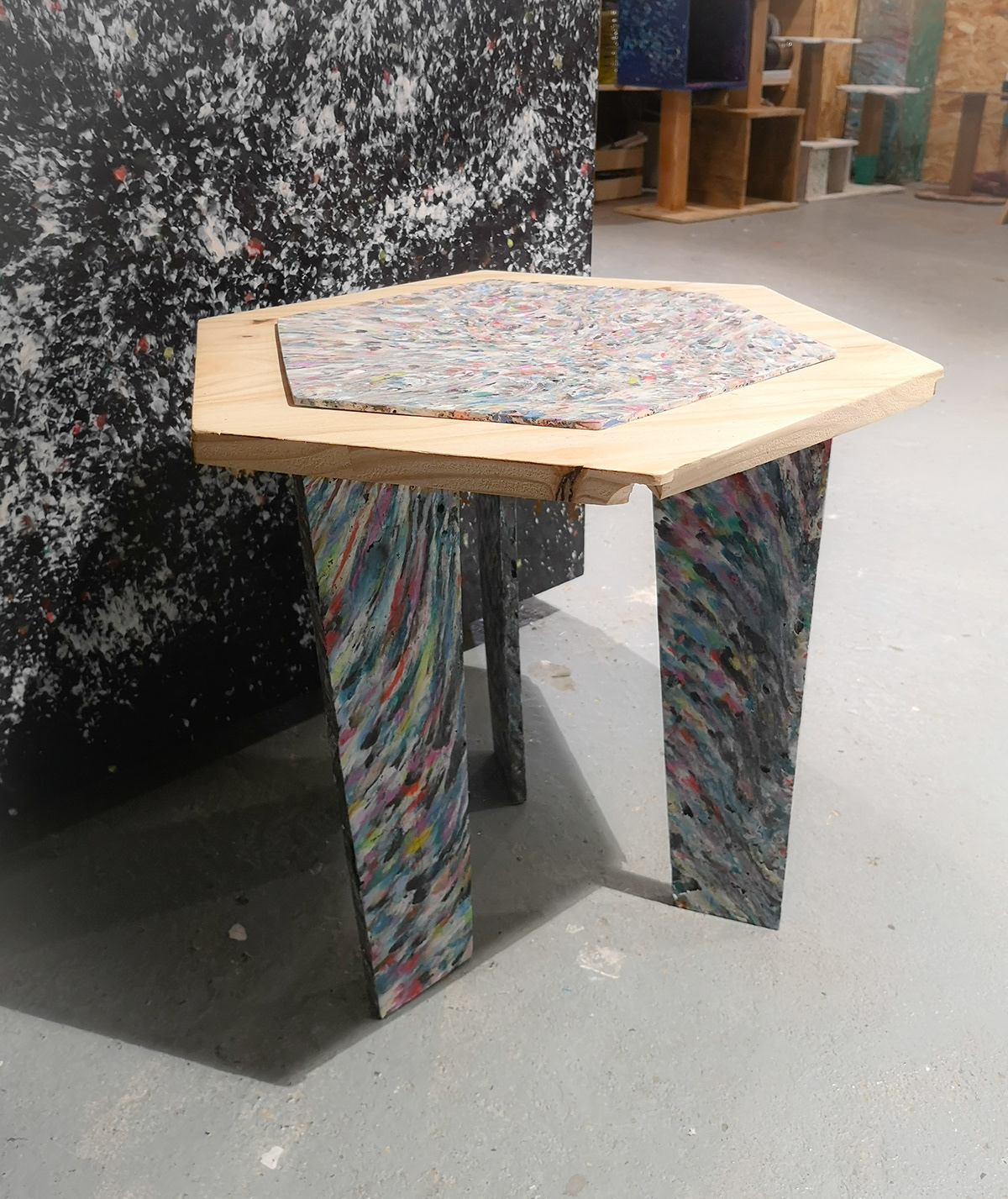 wood table furniture design artisanat mobilier bois Plastique recyclé precious plastic recycled plastic
