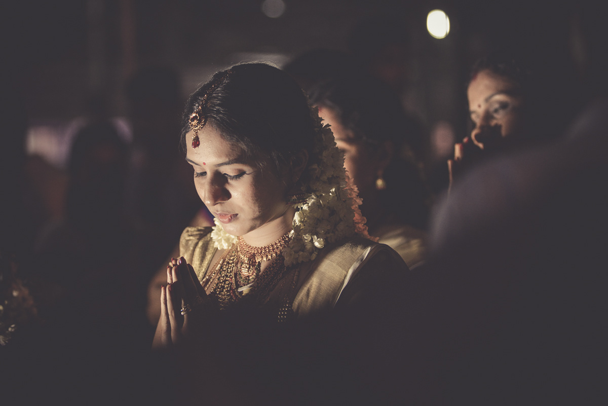 kerala wedding Hindu Nikon Canon lightroom photoshop 50mm 80-200 f/1.8 monsoon wedding