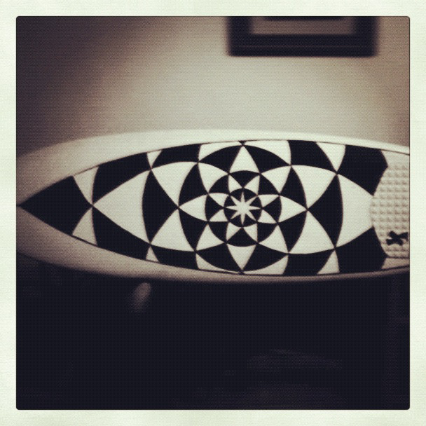 Mandala black and white hand made Posca bw preto e branco Surf surfboard