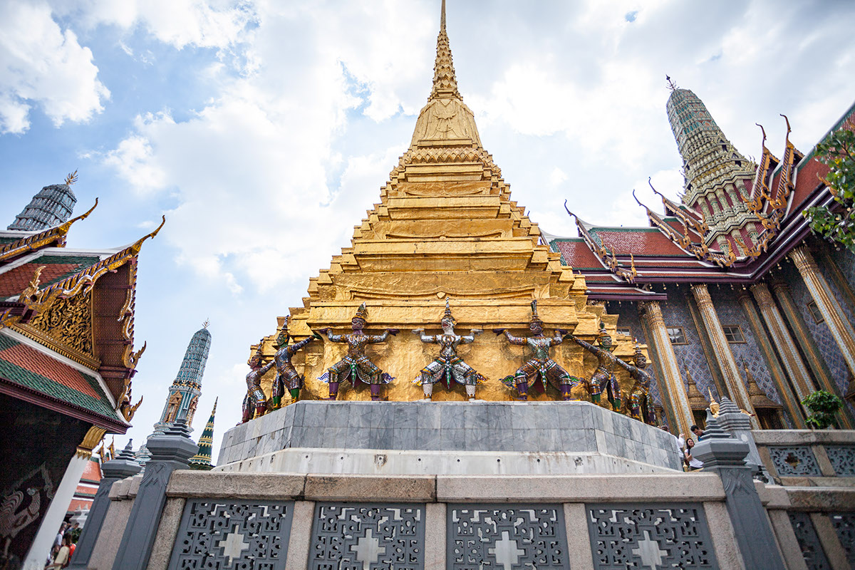 Travel Thailand markets temple gold Buddha buddhism Bangkok asia