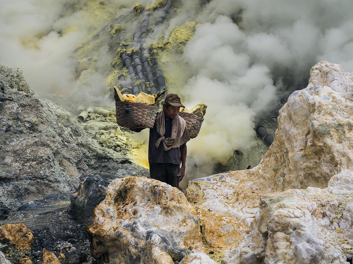 indonesia jakarta volcano sulfur java hard work Documentary Photography Miners Sulfur Mining volcano ijen