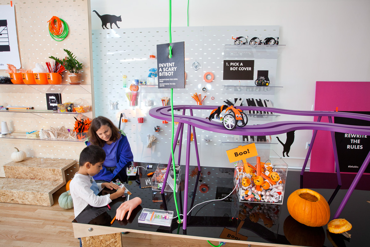 Daily tous les jours littleBits Electronics signalisation Signage interactive design pop up store store newyork SSSVLL